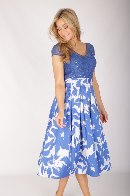 Mammoet Geit Tegen de wil Koningsblauwe feestelijke jurk met kanten top en wijde rok van Linea  Raffaelli Feestelijke jurk en feestjurk, Kleedjes [2023] | Scalini